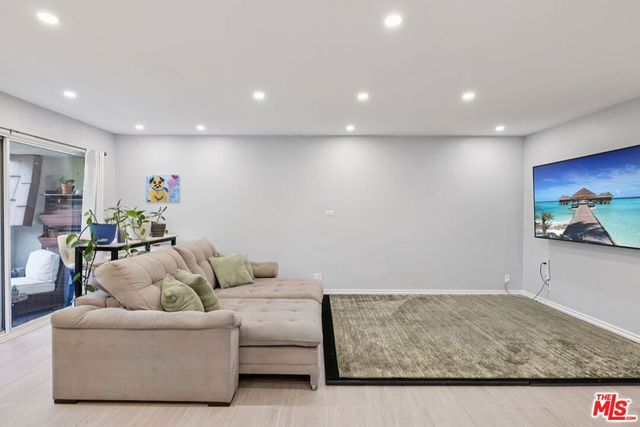 5625 Sumner Way 314, Culver City, CA 90230