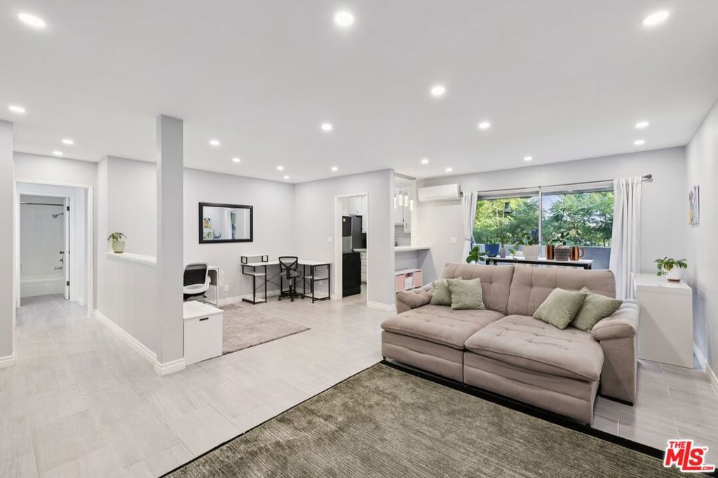 5625 Sumner Way 314, Culver City, CA 90230