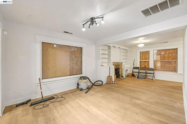5826 Avenal, Oakland, CA 94605
