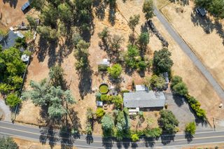 14086 Old Oregon Trail, Redding, CA 96003