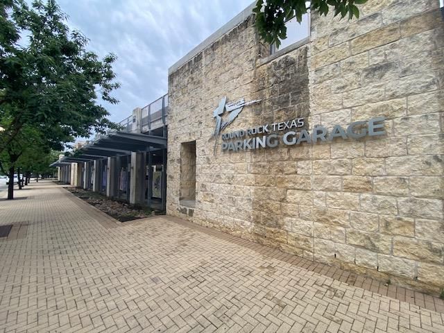 302 W Main ST 101, Round Rock, TX 78664