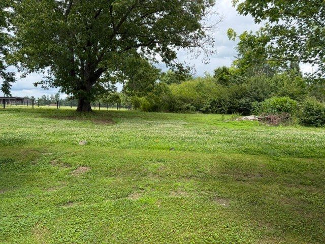 4802 Old Salem Lexie Rd, Belvidere, TN 37306