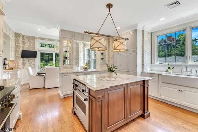 65 S Mountain Ave, Montclair Twp., NJ 07042