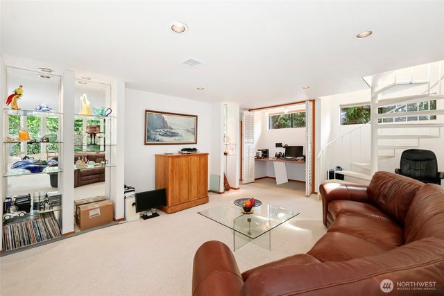1205 11th Court SW, Olympia, WA 98502