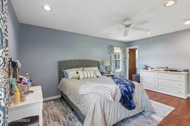 210 Deerfield Lane, Aberdeen, NJ 07747