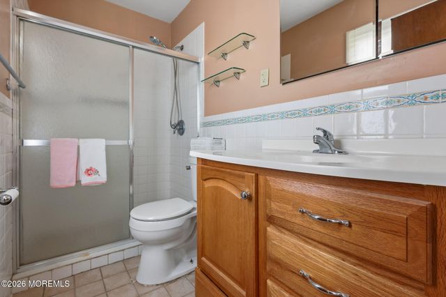 210 Deerfield Lane, Aberdeen, NJ 07747