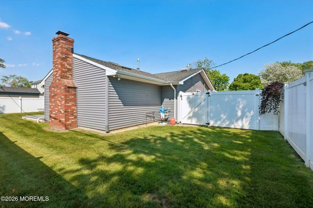 210 Deerfield Lane, Aberdeen, NJ 07747