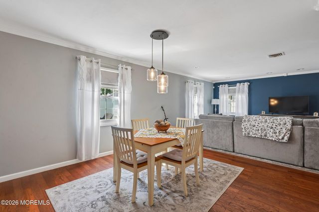 210 Deerfield Lane, Aberdeen, NJ 07747