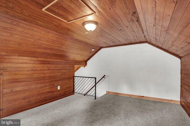 32 S ELM ST, Robesonia, PA 19551