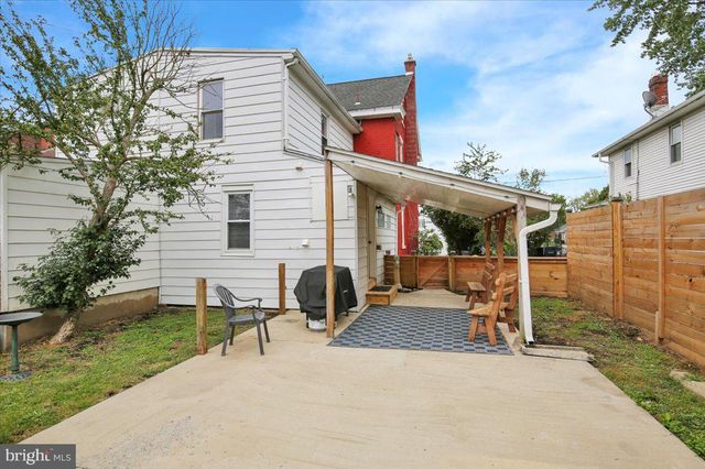 32 S ELM ST, Robesonia, PA 19551