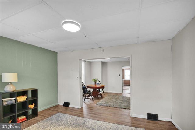 32 S ELM ST, Robesonia, PA 19551
