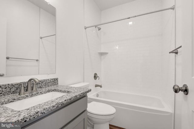 216 RIDGE VIEW LN, Hanover, PA 17331