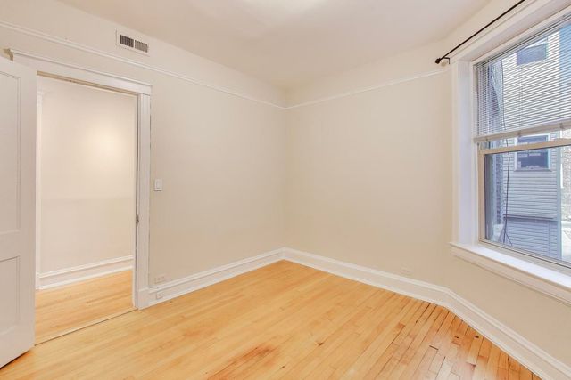 4002 N Hermitage Avenue 1, Chicago, IL 60613