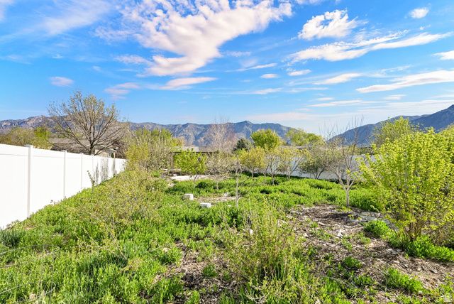 339 E 1900 N, North Ogden, UT 84414