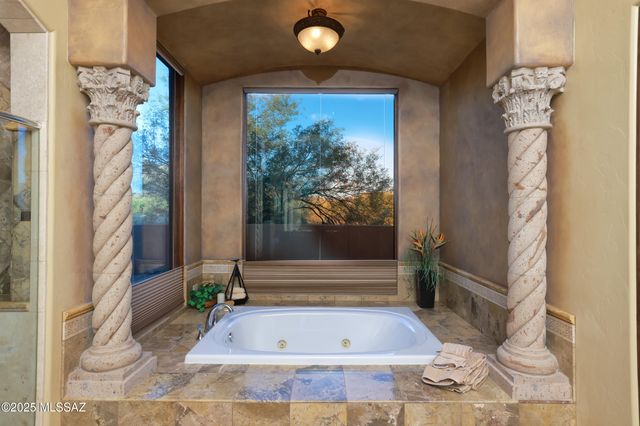 4987 N Creosote Canyon Drive, Tucson, AZ 85749