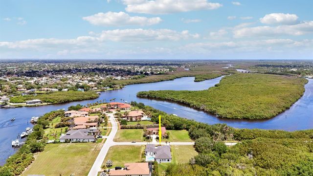 179 SE Via Terra Bella, Port St. Lucie, FL 34952