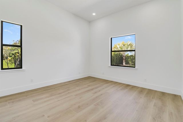 179 SE Via Terra Bella, Port St. Lucie, FL 34952
