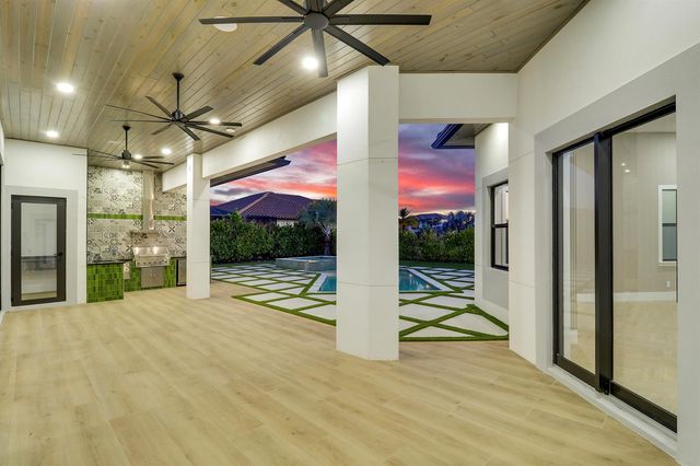 179 SE Via Terra Bella, Port St. Lucie, FL 34952