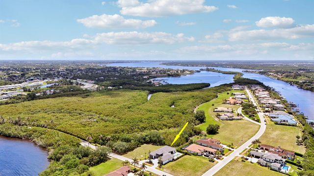 179 SE Via Terra Bella, Port St. Lucie, FL 34952