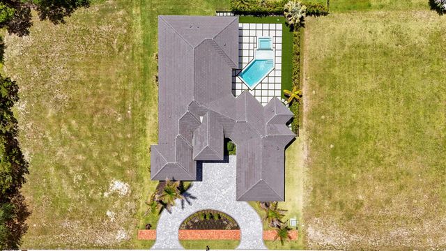 179 SE Via Terra Bella, Port St. Lucie, FL 34952
