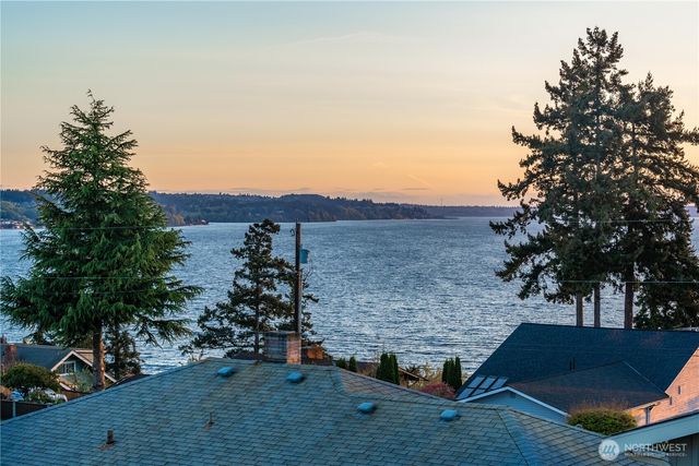 26445 Marine View Drive S, Des Moines, WA 98198