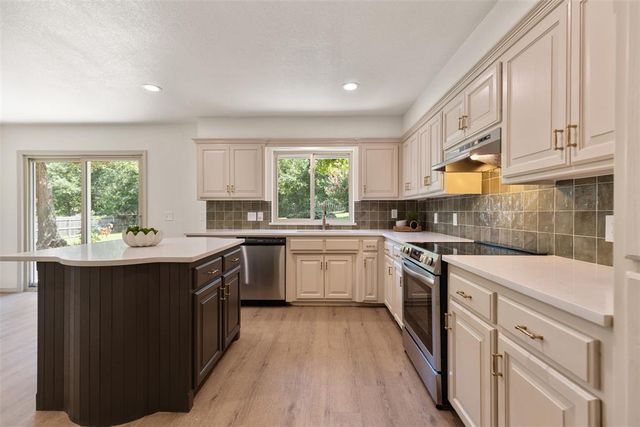 2132 Running Branch Road, Edmond, OK 73013