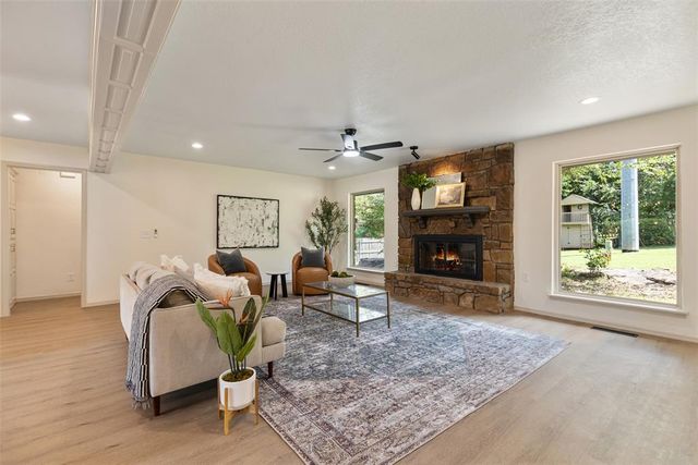 2132 Running Branch Road, Edmond, OK 73013