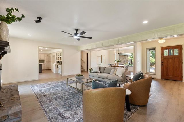 2132 Running Branch Road, Edmond, OK 73013