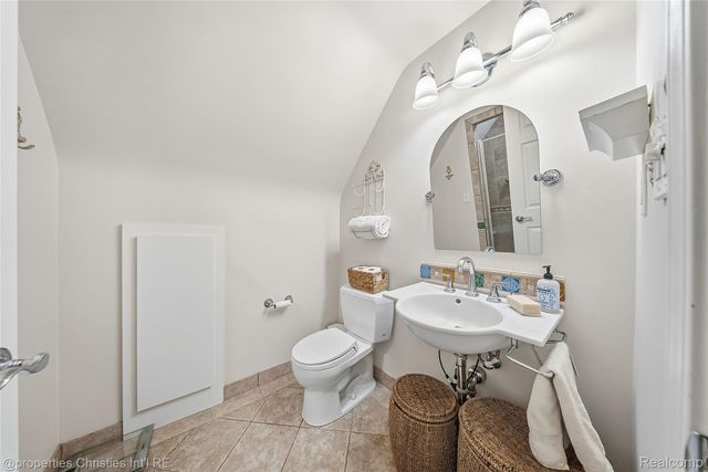 1517 Marywood Drive, Royal Oak Charter Township, MI 48067