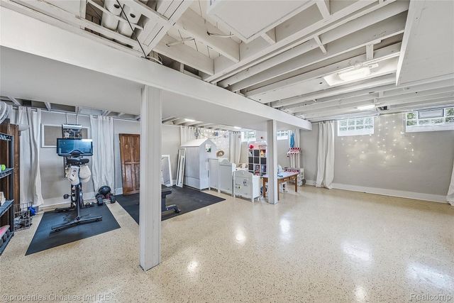 1517 Marywood Drive, Royal Oak Charter Township, MI 48067