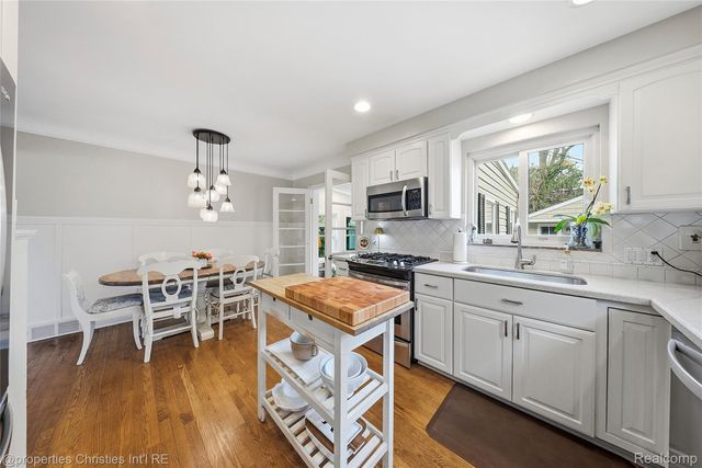 1517 Marywood Drive, Royal Oak Charter Township, MI 48067