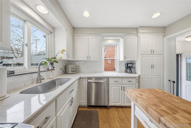 1517 Marywood Drive, Royal Oak Charter Township, MI 48067