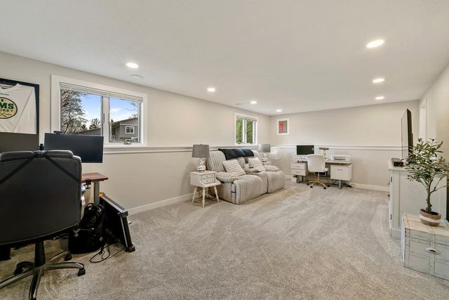 8726 Ivywood Avenue S, Cottage Grove, MN 55016