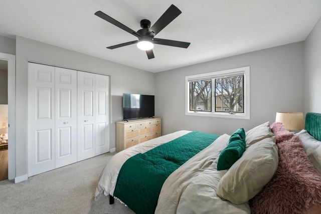 8726 Ivywood Avenue S, Cottage Grove, MN 55016