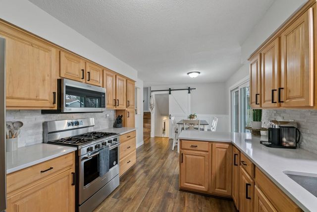 8726 Ivywood Avenue S, Cottage Grove, MN 55016