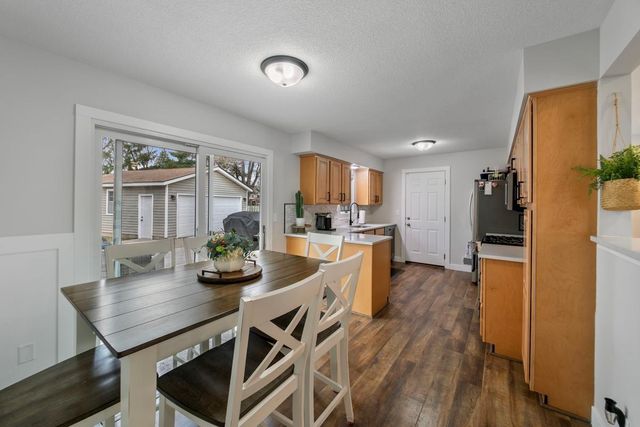 8726 Ivywood Avenue S, Cottage Grove, MN 55016