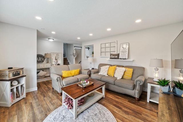 8726 Ivywood Avenue S, Cottage Grove, MN 55016