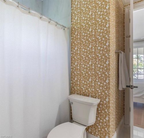428 Rudder RD, Naples, FL 34102