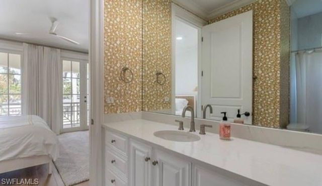 428 Rudder RD, Naples, FL 34102