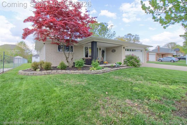 5866 Willow Creek Drive, Canton Charter Township, MI 48187