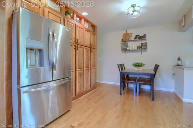 5866 Willow Creek Drive, Canton Charter Township, MI 48187