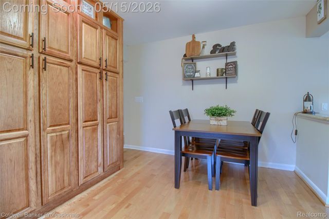 5866 Willow Creek Drive, Canton Charter Township, MI 48187