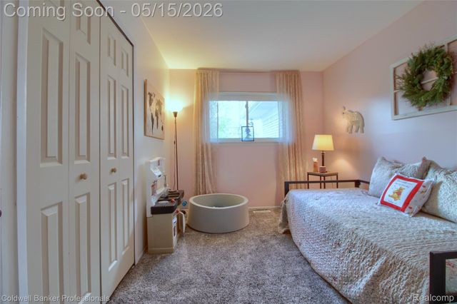 5866 Willow Creek Drive, Canton Charter Township, MI 48187