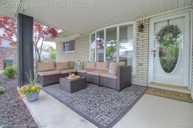 5866 Willow Creek Drive, Canton Charter Township, MI 48187