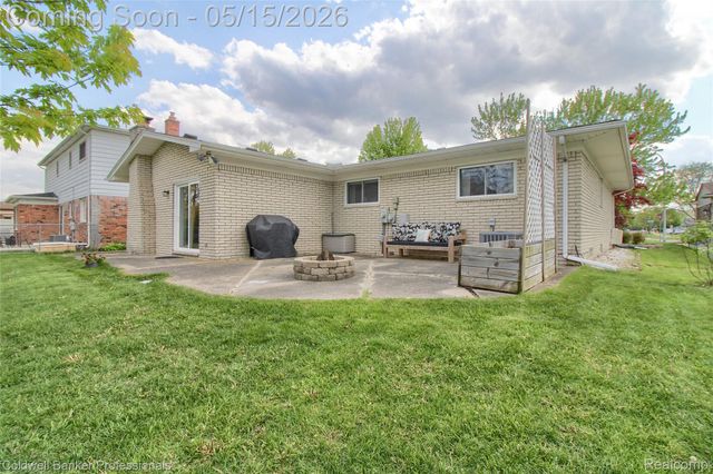 5866 Willow Creek Drive, Canton Charter Township, MI 48187