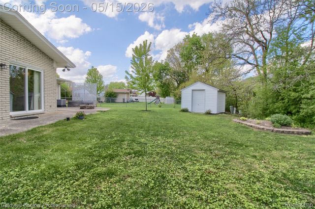 5866 Willow Creek Drive, Canton Charter Township, MI 48187