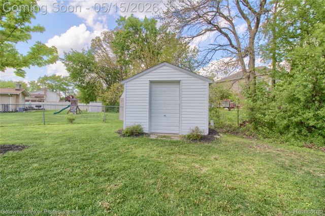 5866 Willow Creek Drive, Canton Charter Township, MI 48187