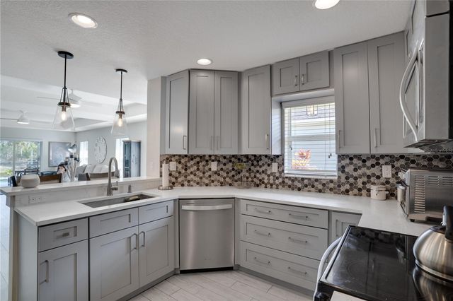 5910 OAK MILL TERRACE, Palmetto, FL 34221