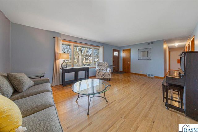 2028 Roe Crest Drive, North Mankato, MN 56003