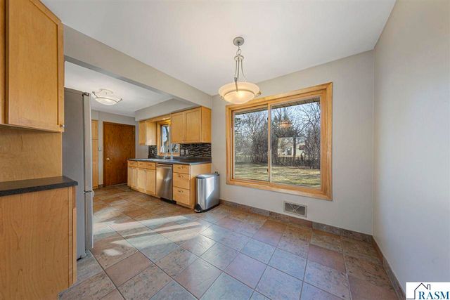 2028 Roe Crest Drive, North Mankato, MN 56003